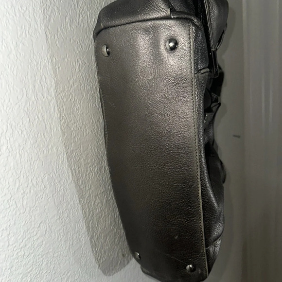 MICHAEL KORS | Beverly Large Silver Satchel - Picture 5 of 10